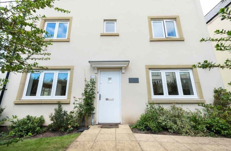 Deceuninck mechanical flush sash upvc windows